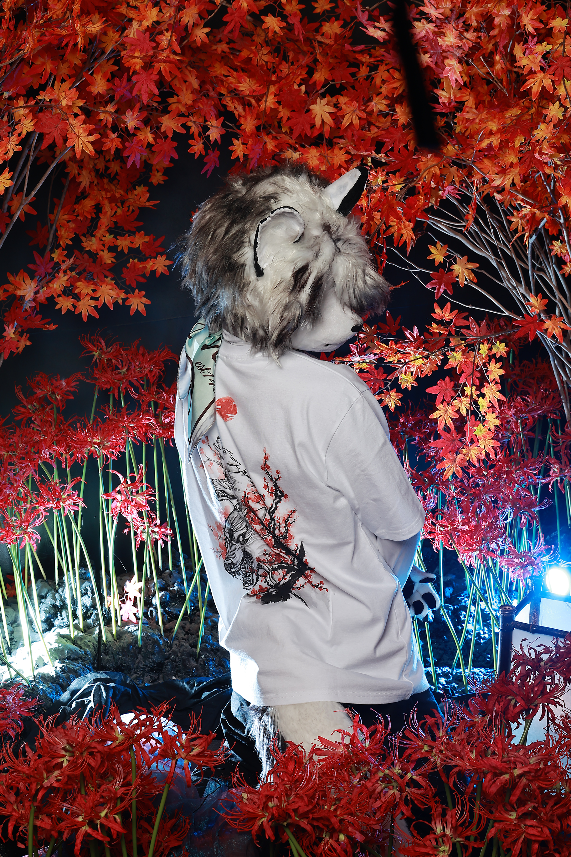 WOLF FLOWER T-Shirt
